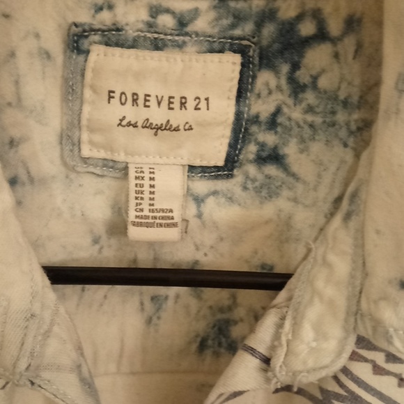 💢SOLD💢Acid Wash w/Aztec Print Shirt-Size Med - Picture 3 of 6